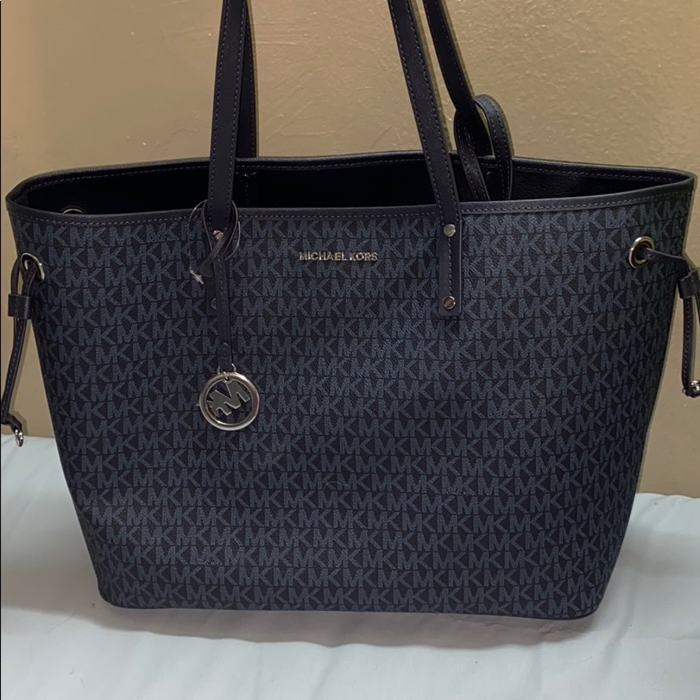 Michael Kors Jet Set Travel Tote Bag